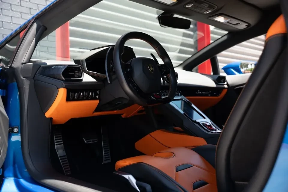 2017 Lamborghini Huracan - Image 5 of 7