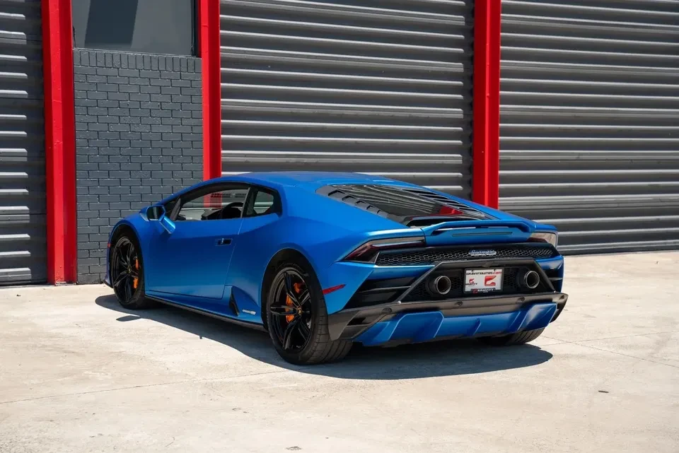2017 Lamborghini Huracan - Image 3 of 7