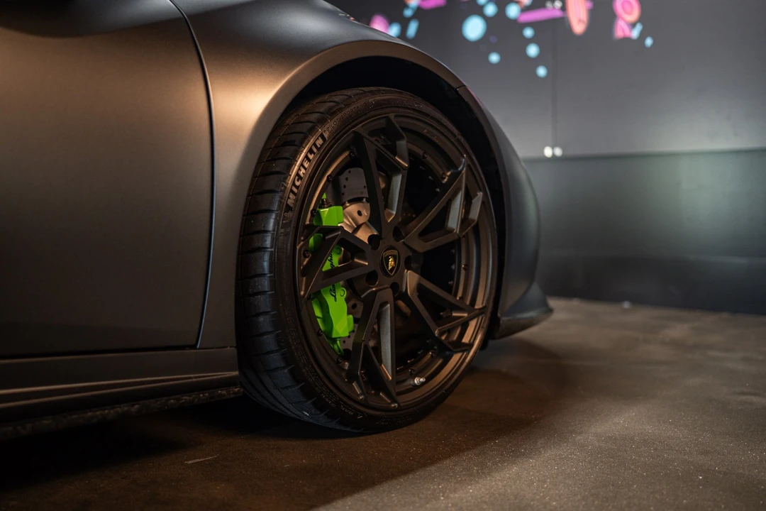 2017 Lamborghini Huracan - Image 18 of 22