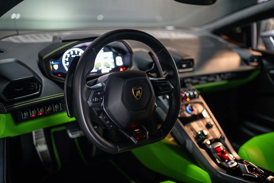 2017 Lamborghini Huracan - Image 6 of 22