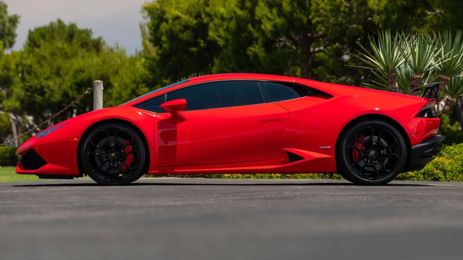 2017 Lamborghini Huracan LP610-4 - Image 2 of 31