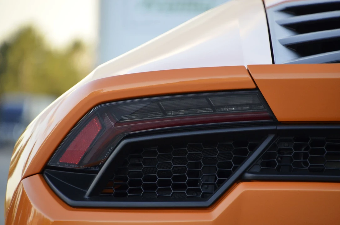 2017 Lamborghini Huracan LP580-2 - Image 9 of 31