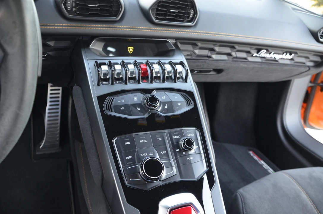 2017 Lamborghini Huracan LP580-2 - Image 24 of 31