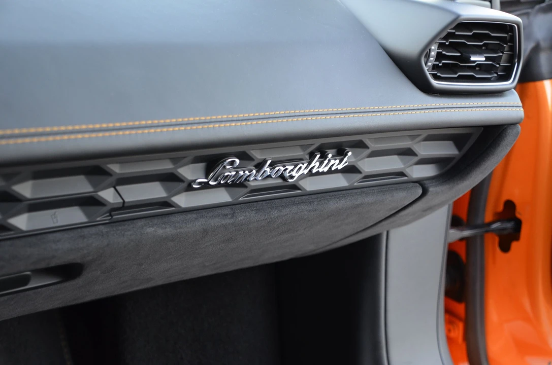 2017 Lamborghini Huracan LP580-2 - Image 29 of 31