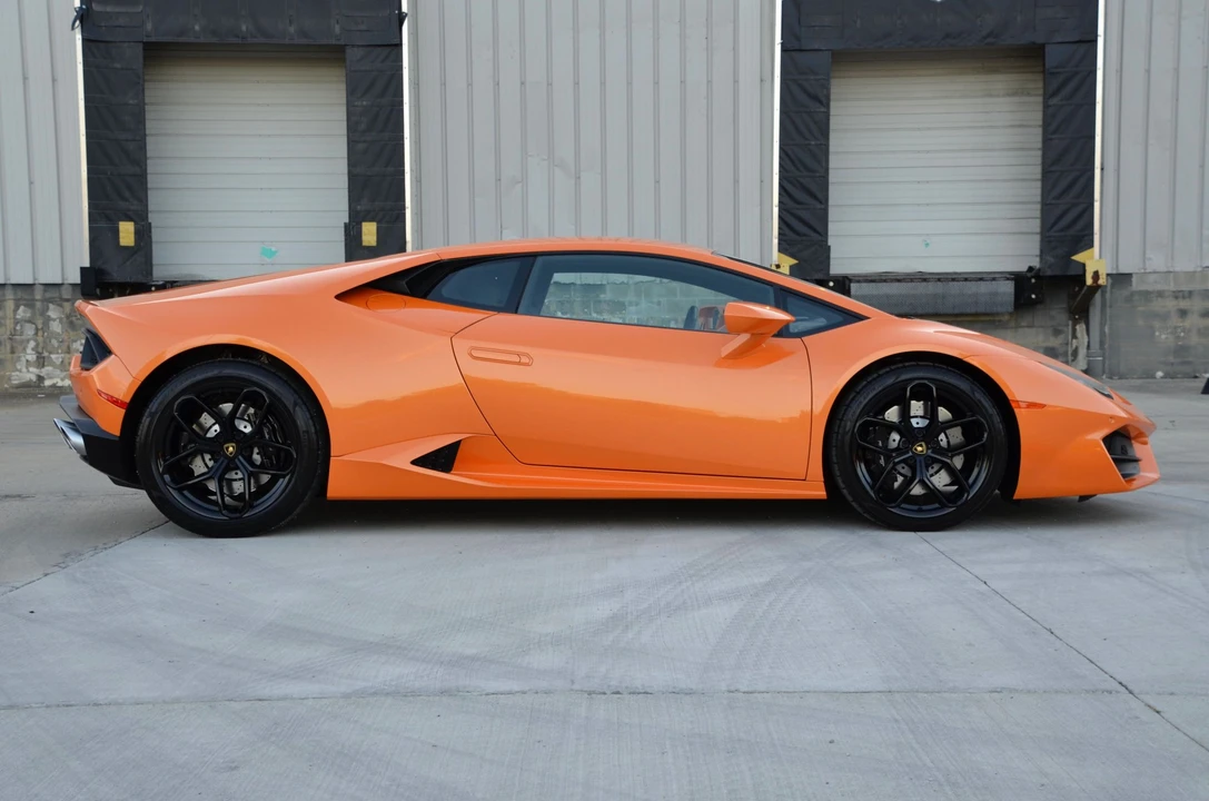 2017 Lamborghini Huracan LP580-2 - Image 7 of 31