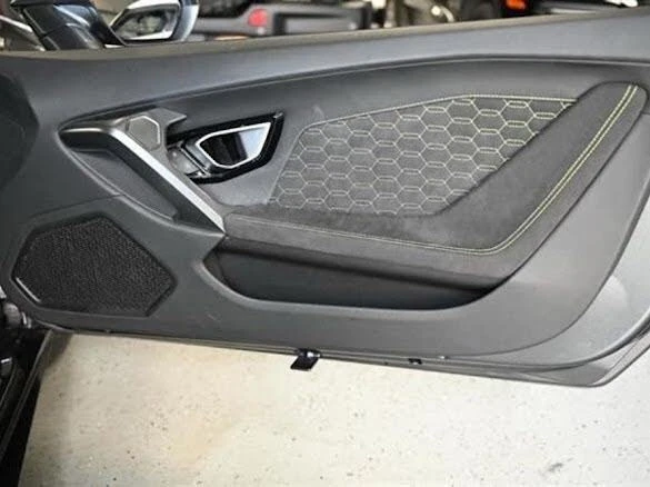2017 Lamborghini Huracan LP580-2 - Image 7 of 17