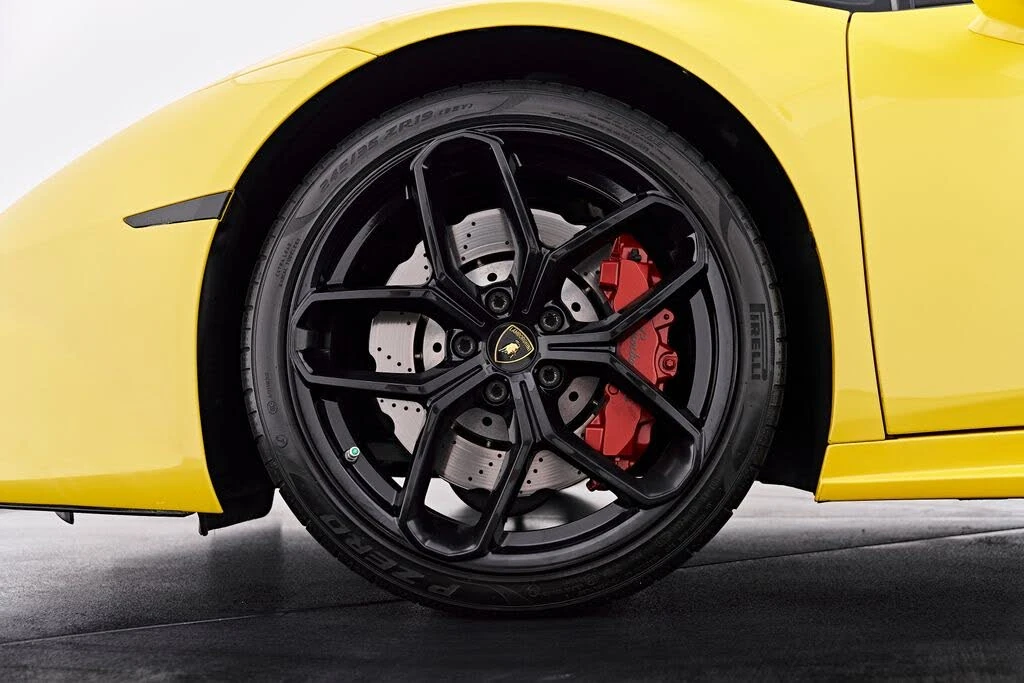 2017 Lamborghini Huracan LP580-2 - Image 3 of 31