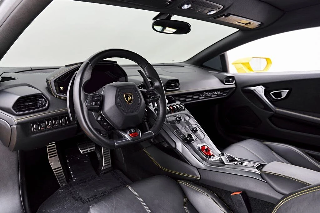 2017 Lamborghini Huracan LP580-2 - Image 2 of 31