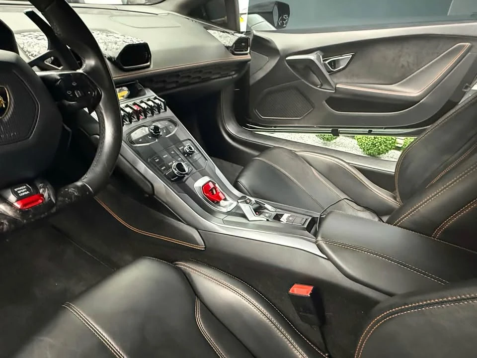2017 Lamborghini Huracan LP580-2 - Image 4 of 15