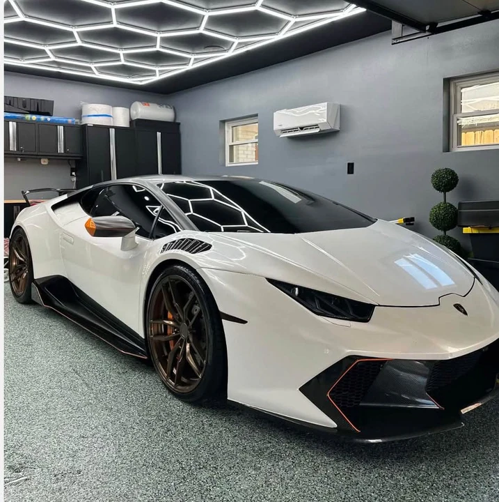 2017 Lamborghini Huracan LP580-2 - Image 2 of 15