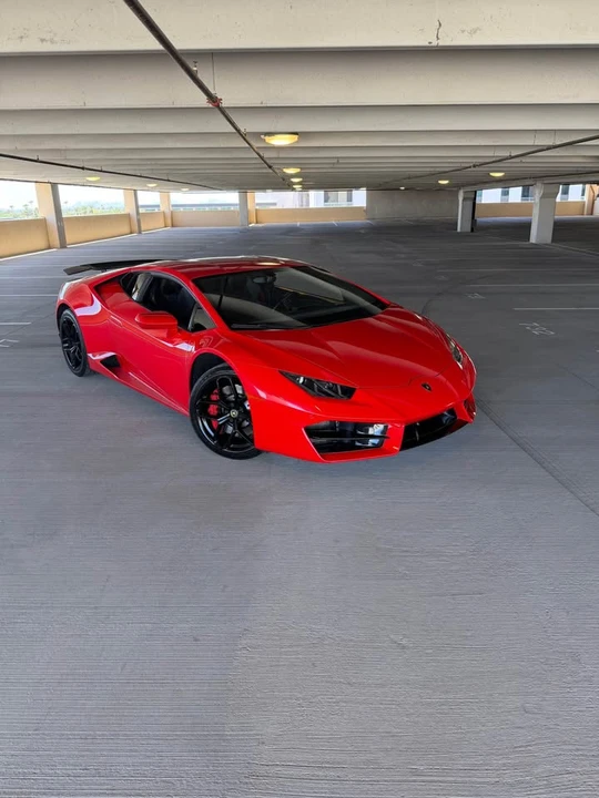 2017 Lamborghini Huracan LP580-2 - Image 2 of 17