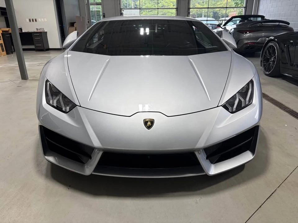 2017 Lamborghini Huracan LP580-2 - Image 2 of 14