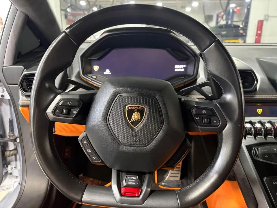 2017 Lamborghini Huracan LP580-2 - Image 8 of 14