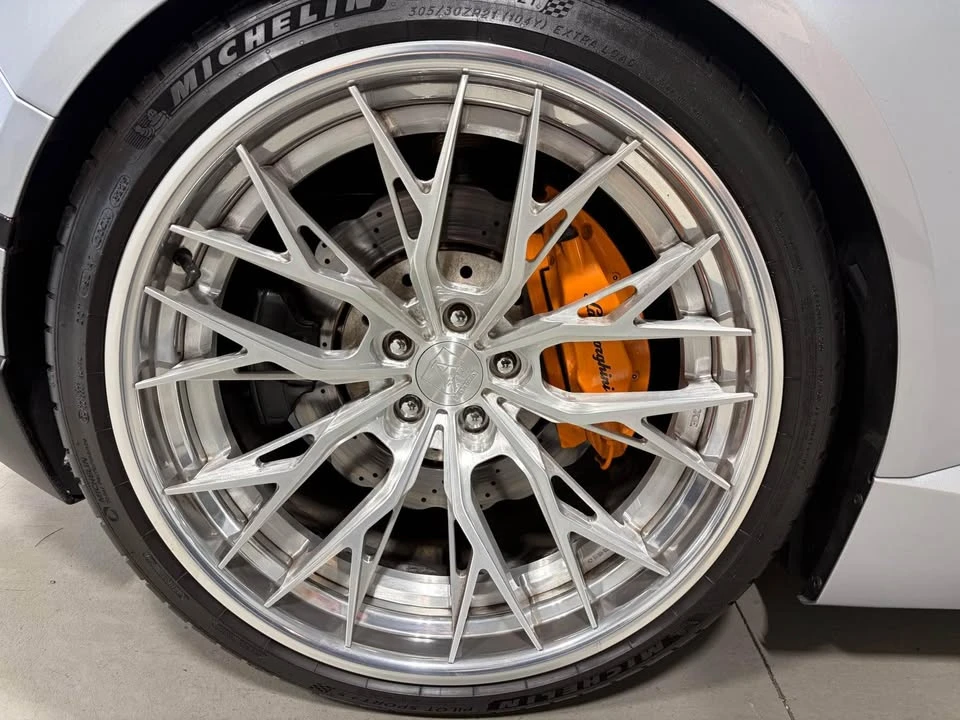 2017 Lamborghini Huracan LP580-2 - Image 11 of 14