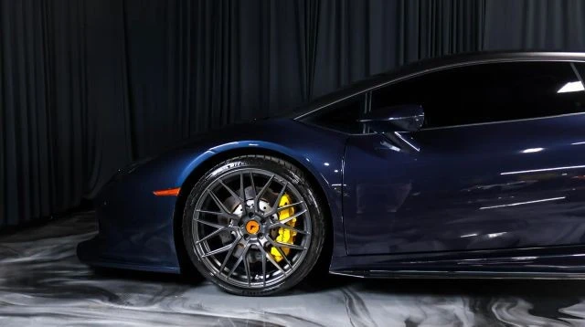 2017 Lamborghini Huracan LP580-2 - Image 8 of 24
