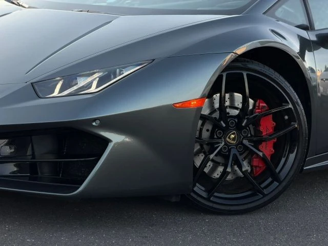 2017 Lamborghini Huracan LP580-2 - Image 2 of 31