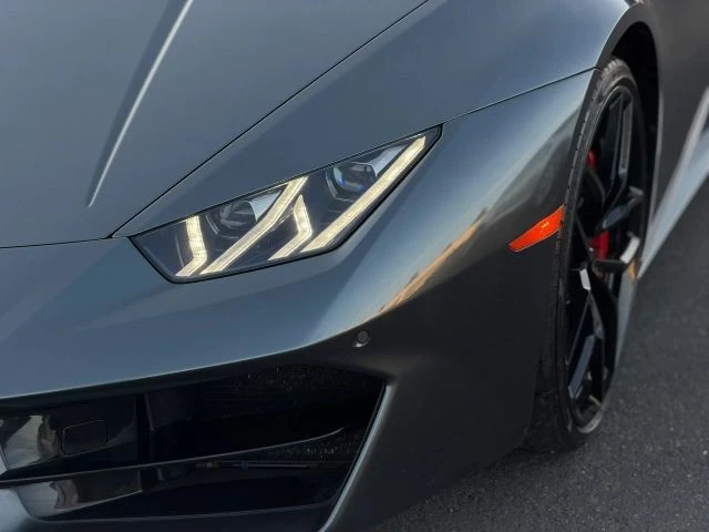 2017 Lamborghini Huracan LP580-2 - Image 7 of 31
