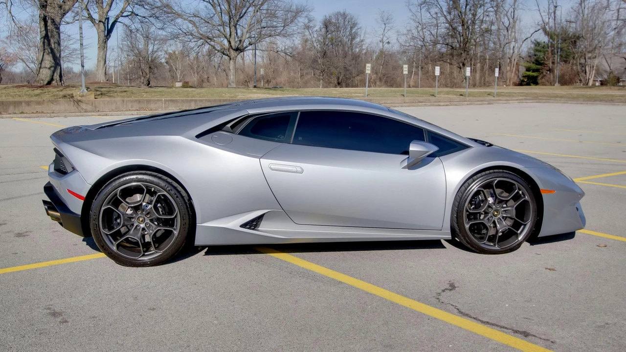 2017 Lamborghini Huracan LP580-2 - Image 11 of 31