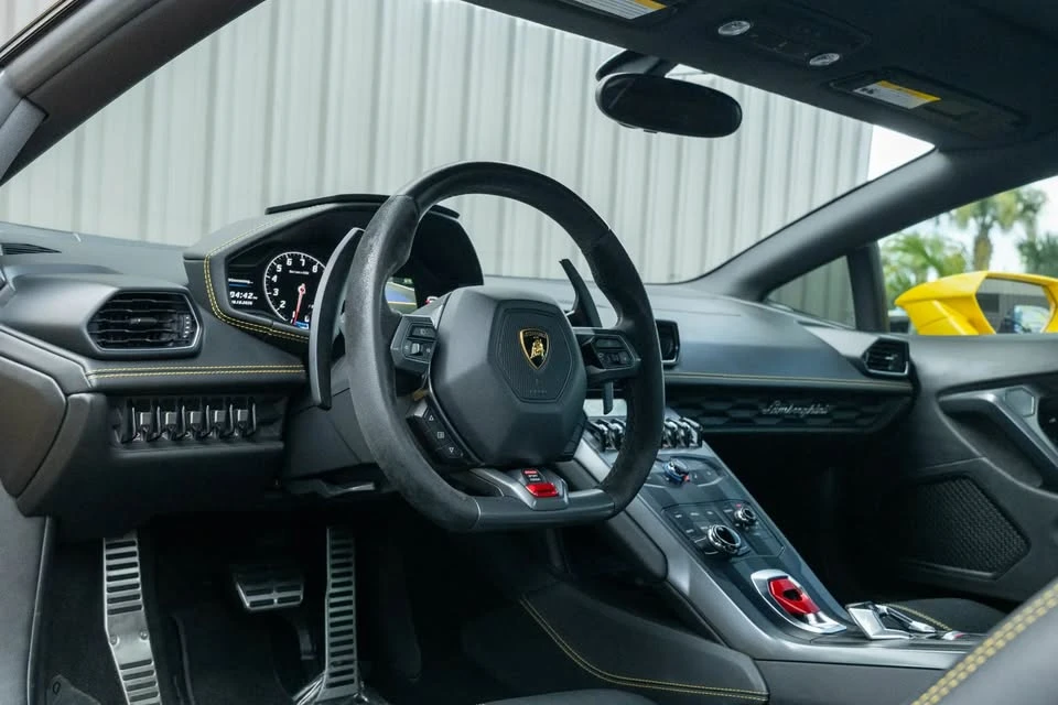 2017 Lamborghini Huracan LP580-2 - Image 14 of 20