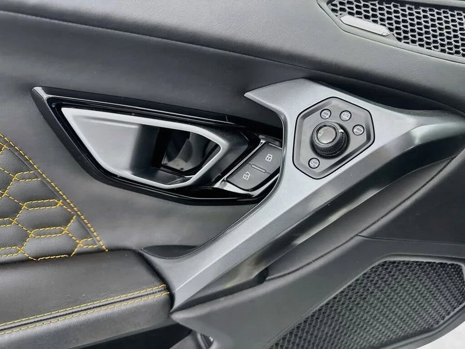 2017 Lamborghini Huracan LP580-2 - Image 17 of 20
