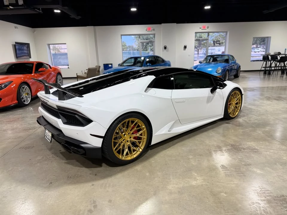 2017 Lamborghini Huracan LP580-2 - Image 3 of 18