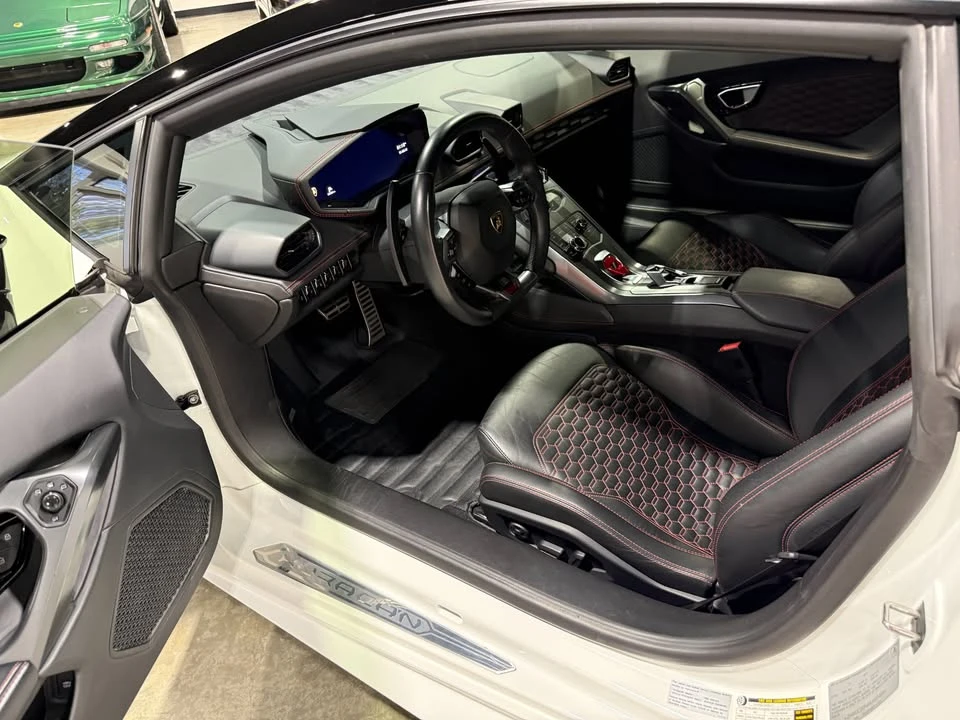2017 Lamborghini Huracan LP580-2 - Image 12 of 18