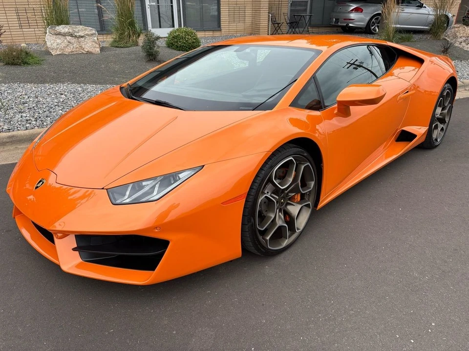2017 Lamborghini Huracan LP580-2 - Image 10 of 21