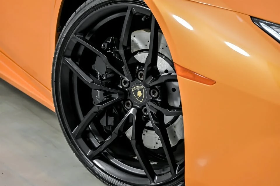 2017 Lamborghini Huracan LP580-2 - Image 4 of 20