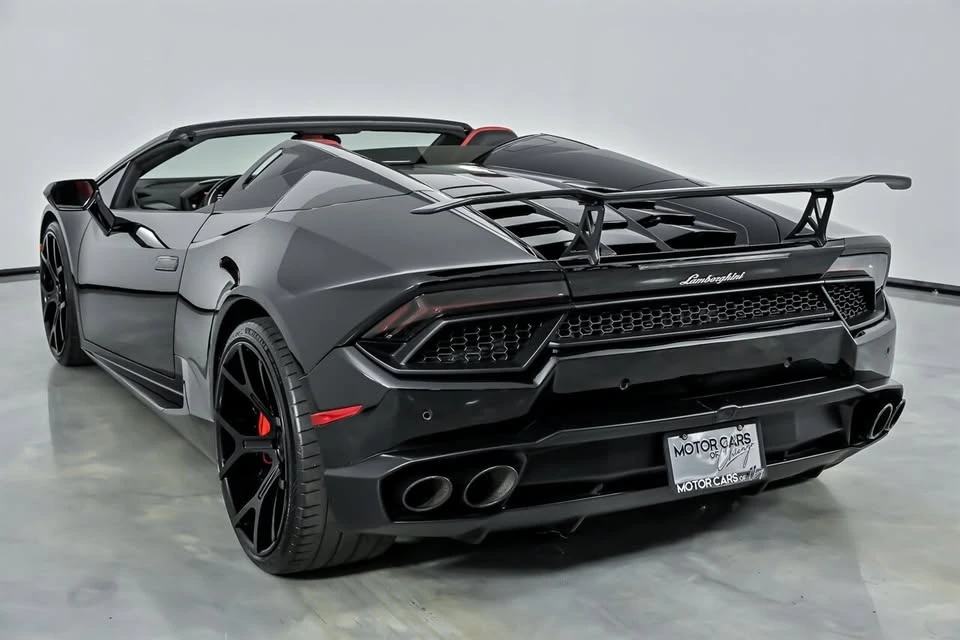 2017 Lamborghini - Image 10 of 20