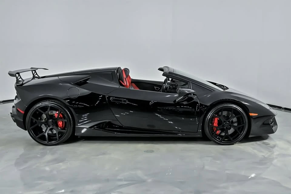 2017 Lamborghini - Image 14 of 20