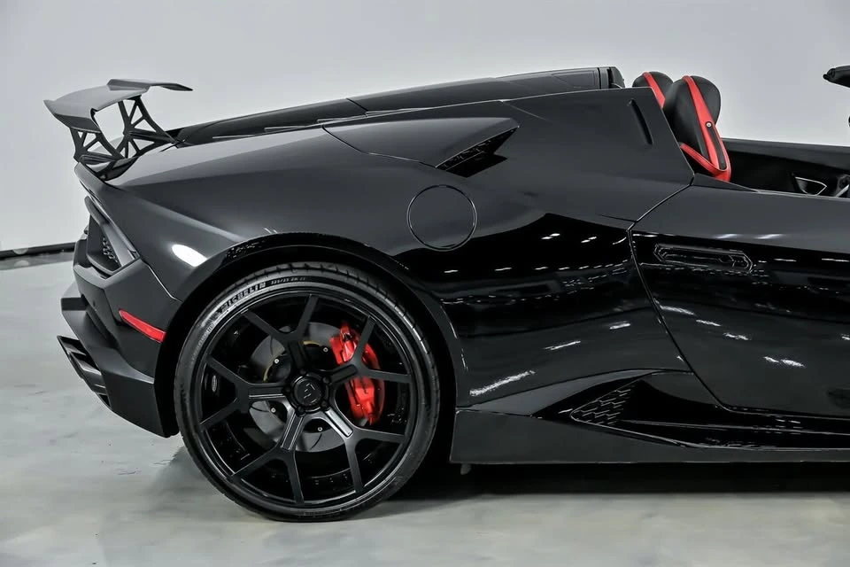 2017 Lamborghini - Image 13 of 20
