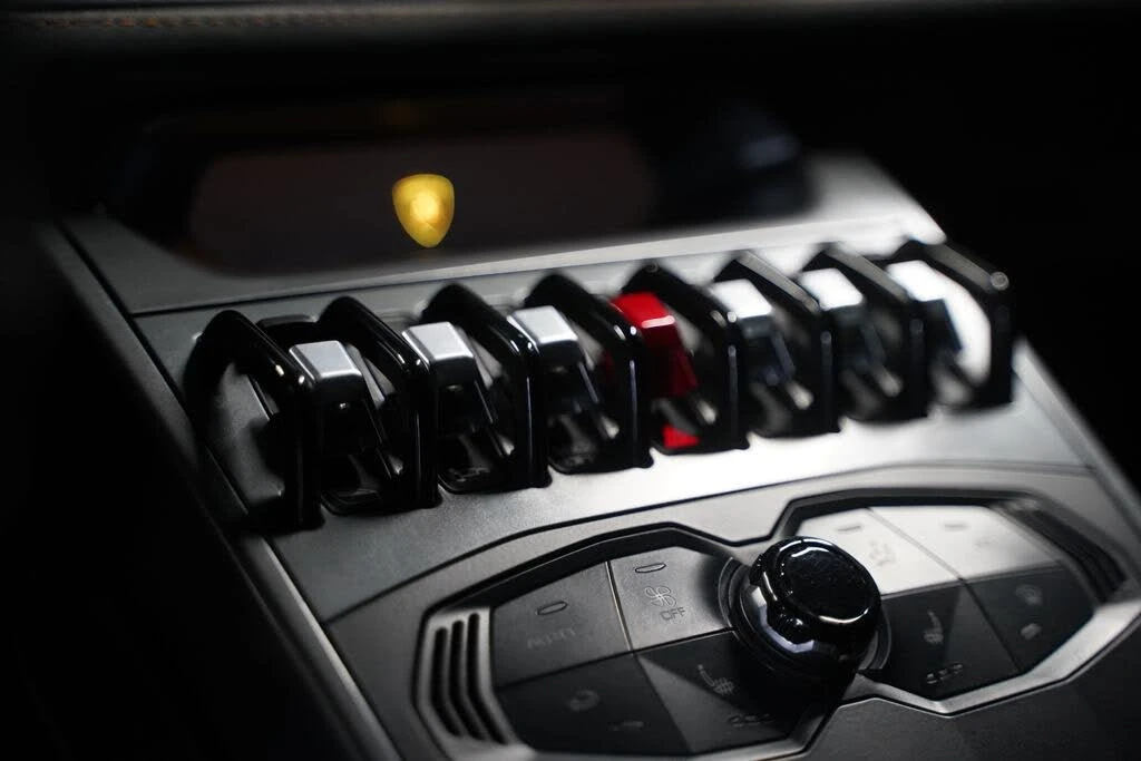 2017 Lamborghini Huracan LP580-2 - Image 27 of 31