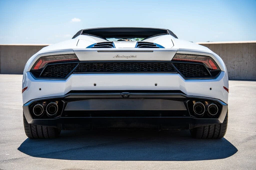 2017 Lamborghini Huracan LP580-2 - Image 4 of 17