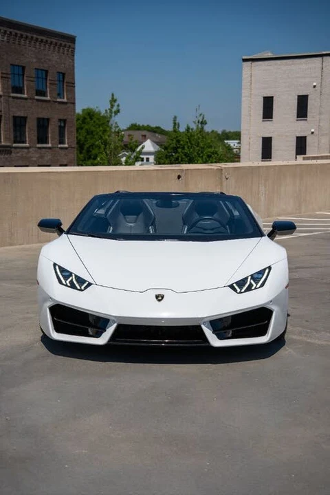 2017 Lamborghini Huracan LP580-2 - Image 11 of 17
