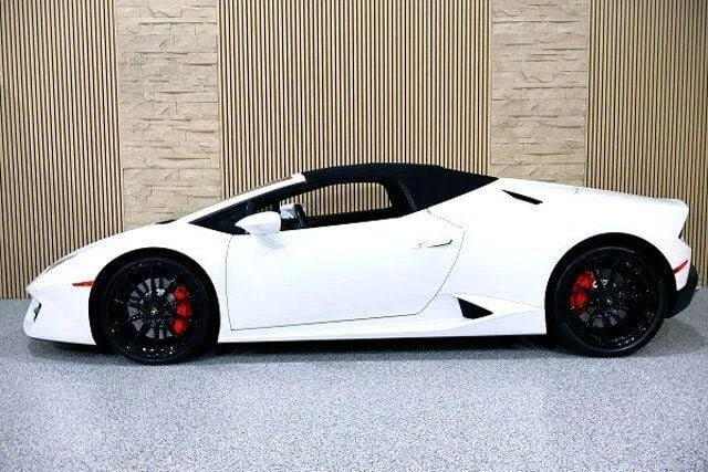 2017 Lamborghini Huracan LP580-2 - Image 2 of 31