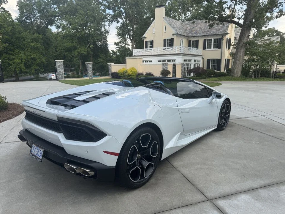 2017 Lamborghini Huracan LP580-2 - Image 5 of 31