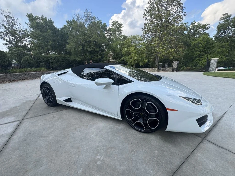 2017 Lamborghini Huracan LP580-2 - Image 24 of 31