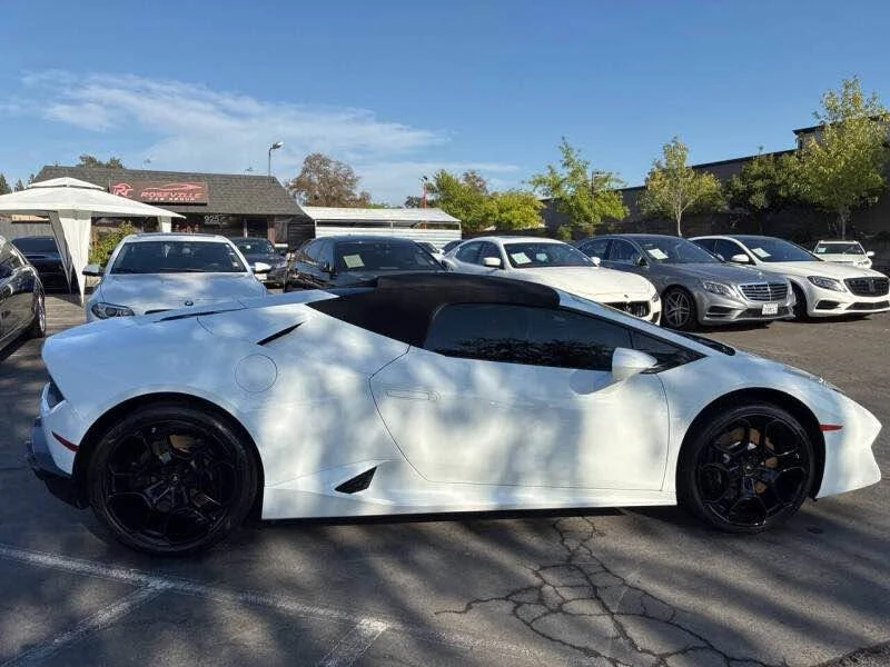 2017 Lamborghini Huracan LP580-2 - Image 8 of 16