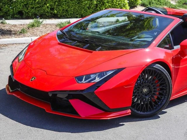 2017 Lamborghini Huracan LP580-2 - Image 2 of 31