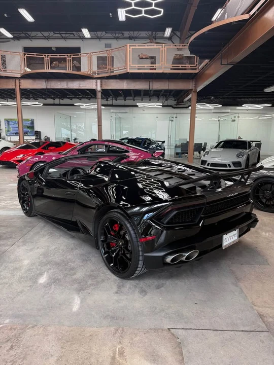 2017 Lamborghini Huracan LP580-2 - Image 4 of 6