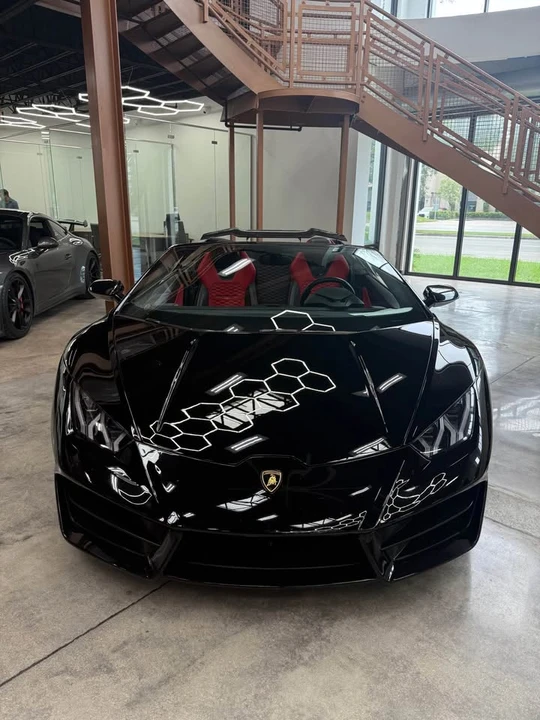 2017 Lamborghini Huracan LP580-2 - Image 2 of 6