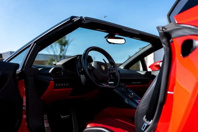 2017 Lamborghini Huracan LP580-2 - Image 2 of 21