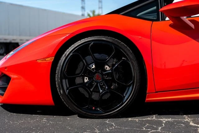 2017 Lamborghini Huracan LP580-2 - Image 5 of 21