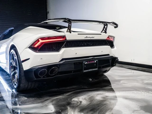 2017 Lamborghini Huracan LP580-2 - Image 10 of 21