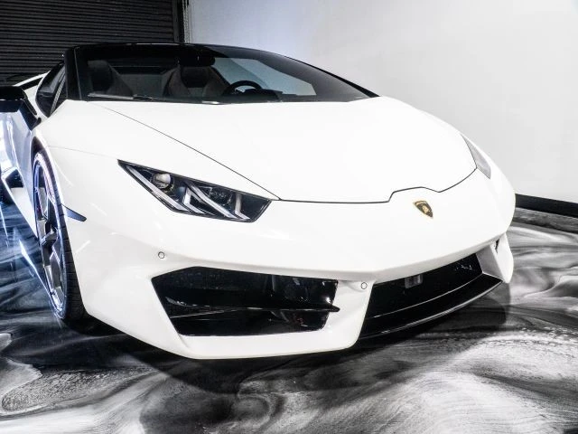2017 Lamborghini Huracan LP580-2 - Image 3 of 21