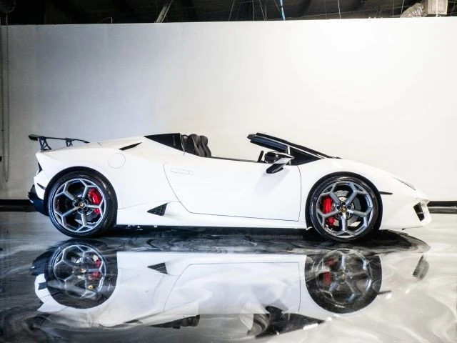 2017 Lamborghini Huracan LP580-2 - Image 6 of 21