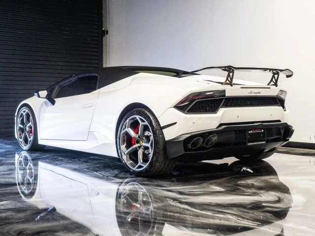 2017 Lamborghini Huracan LP580-2 - Image 12 of 21