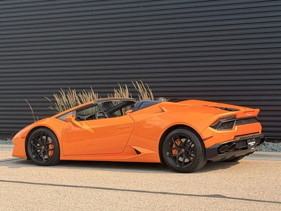 2017 Lamborghini Huracan LP580-2 - Image 3 of 7