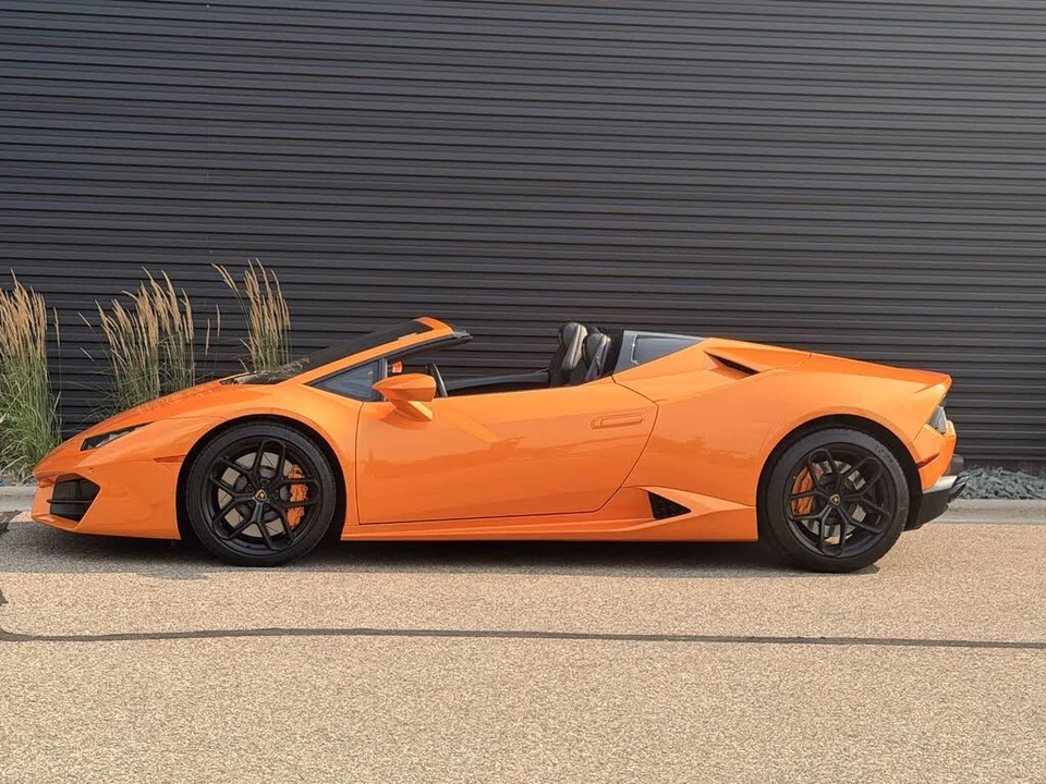 2017 Lamborghini Huracan LP580-2 - Image 2 of 7