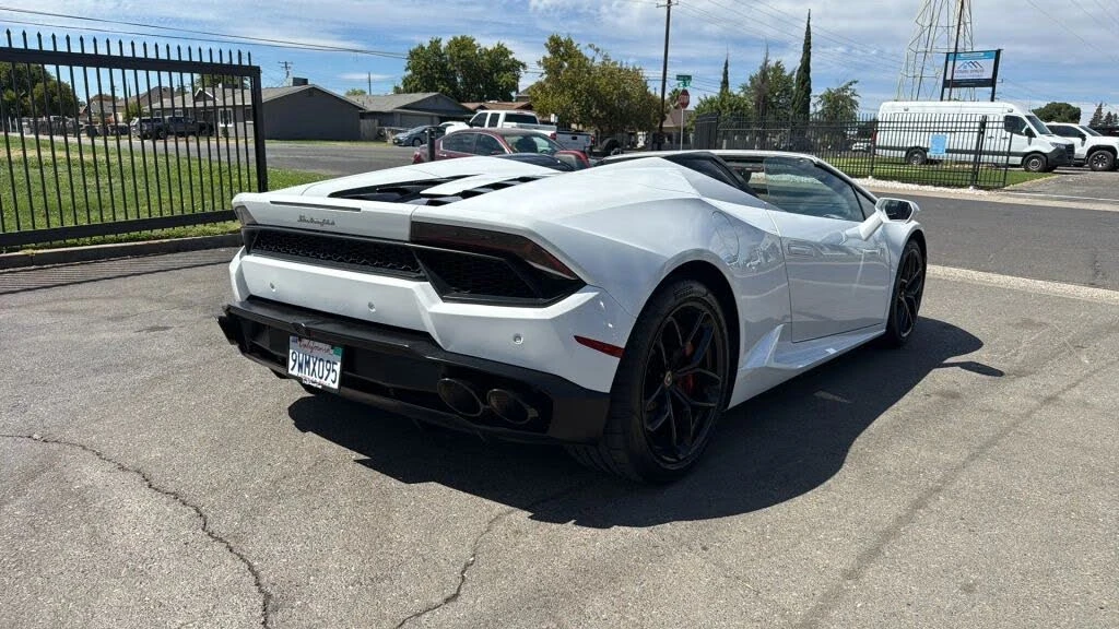 2017 Lamborghini Huracan LP580-2 - Image 5 of 20
